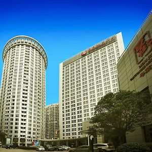 Ramada Plaza Shanghai Gateway